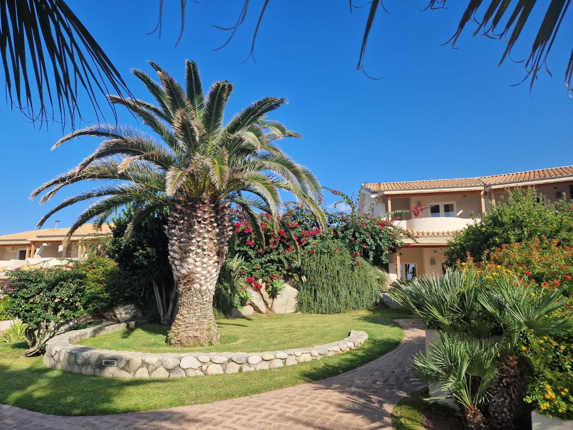 Hotel Villaggio Cala Di Volpe Capo Vaticano Kültér fotó