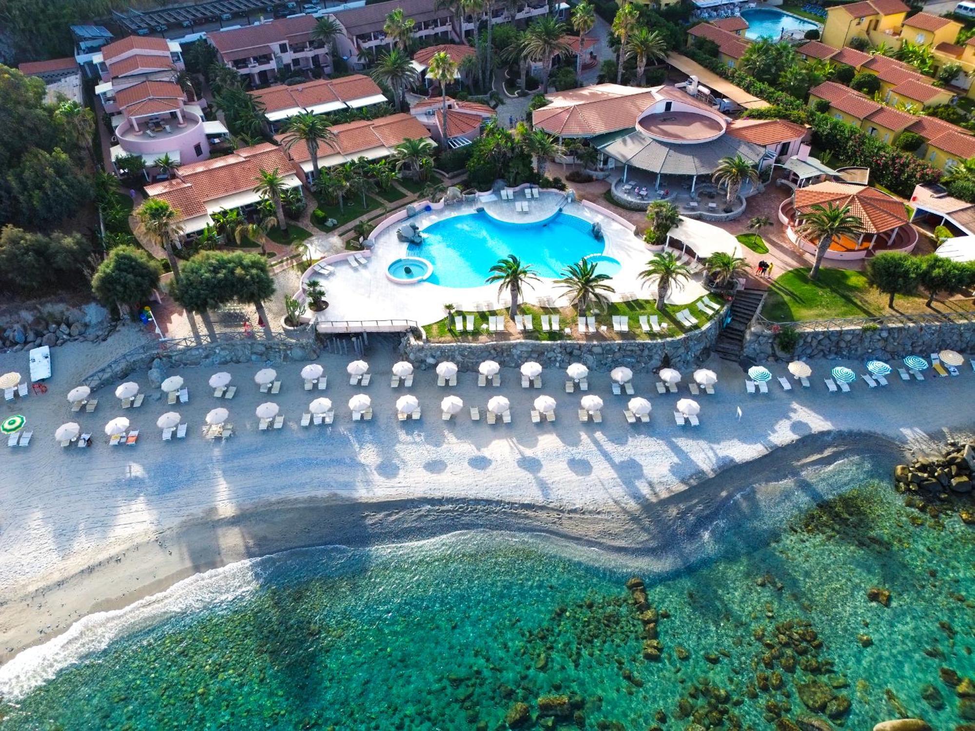 Hotel Villaggio Cala Di Volpe Capo Vaticano Kültér fotó