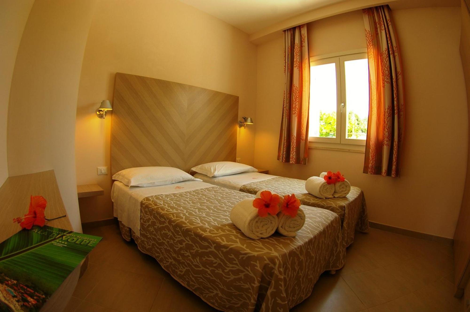 Hotel Villaggio Cala Di Volpe Capo Vaticano Kültér fotó
