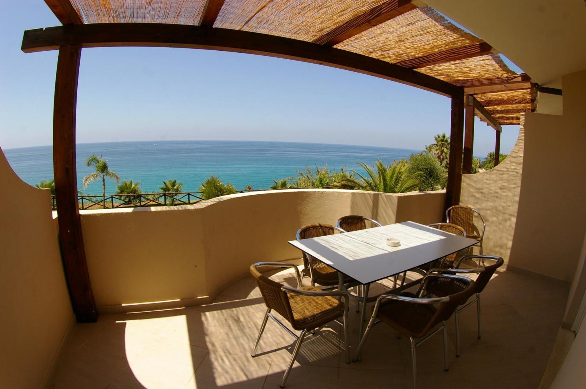 Hotel Villaggio Cala Di Volpe Capo Vaticano Kültér fotó